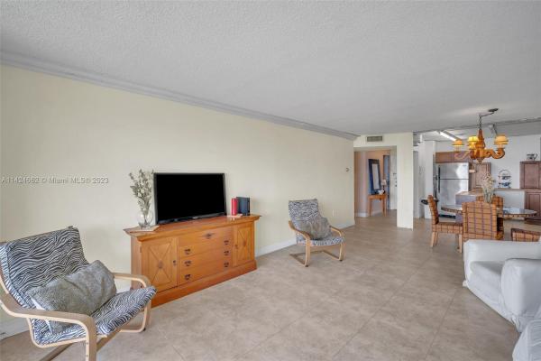 Commodore Plaza Century, 2780 NE 183rd St #1115, Aventura, Florida 33160, image 1