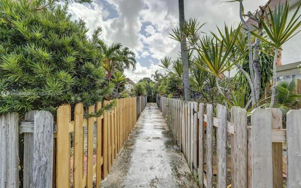 The Lofts Town Villas, 1520 NE 151st St #103, Golden Glades, Florida 33162, image 1