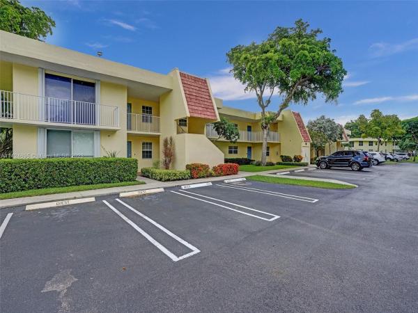 Garden At Oaks Lane, 500 Oaks Ln #110, Pompano Beach, Florida 33069, image 1