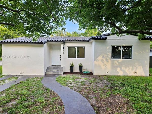 Foust, 549 East Dr, Miami Springs, Florida 33166, image 1
