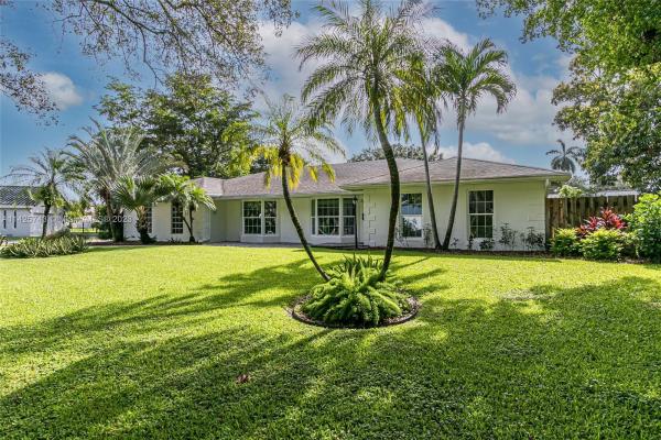 Plantations Secluded Gardens, 880 NW 73rd Ter, Plantation, Florida 33317, image 1