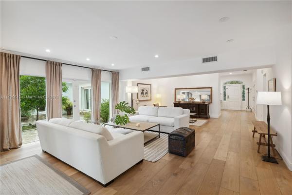 Helms Country Estates, 6025 SW 106th St, Pinecrest, Florida 33156, image 1