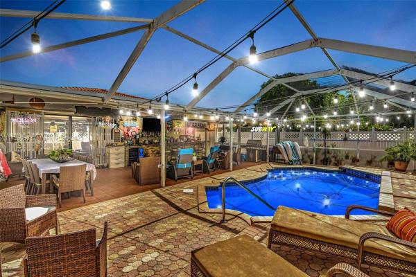 Mango Gardens, 1300 SW 32nd St, Fort Lauderdale, Florida 33315, image 1
