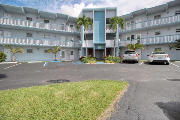Sheridan Lakes, 2223 Park Ln #101, Hollywood, Florida 33021, image 1