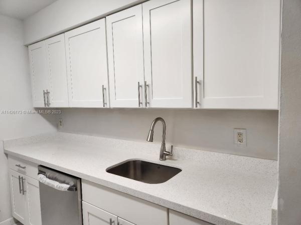 Palm Village Club, 500 NE 2nd St #312, Dania Beach, Florida 33004, image 1