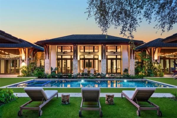 Collins Manor, 8601 Ponce De Leon Rd, Coral Gables, Florida 33143, image 1