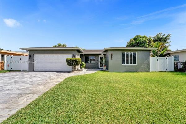 The Knolls, 8620 Wilshire Dr, Miramar, Florida 33025, image 2
