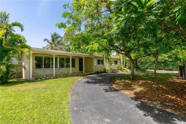 Ranchero Manors, 9210 SW 125th Ter, Kendall, Florida 33176, image 1