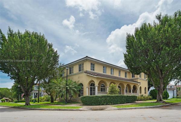 Mandarin Lakes, 14336 SW 272nd Ln, Naranja, Florida 33032, image 2