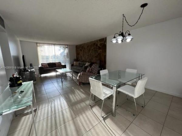 Summit Chase, 8421 NW 8th St #305-4, Fountainebleau, Florida 33126, image 1