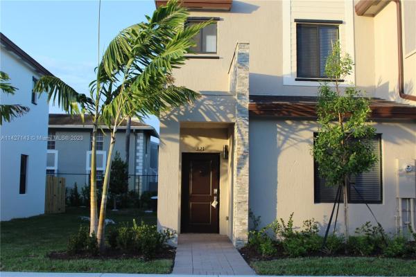 Las Ramblas At Via Ventura, 321 NE 208th Ter, Ives Estates, Florida 33179, image 1