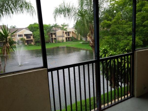 Heron Pond, 228 SW 83rd Way #207, Pembroke Pines, Florida 33025, image 1