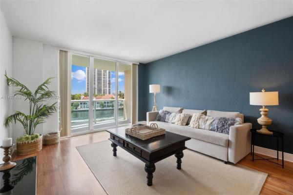 Oceanview A, 19390 Collins Ave #425, Sunny Isles Beach, Florida 33160, image 1
