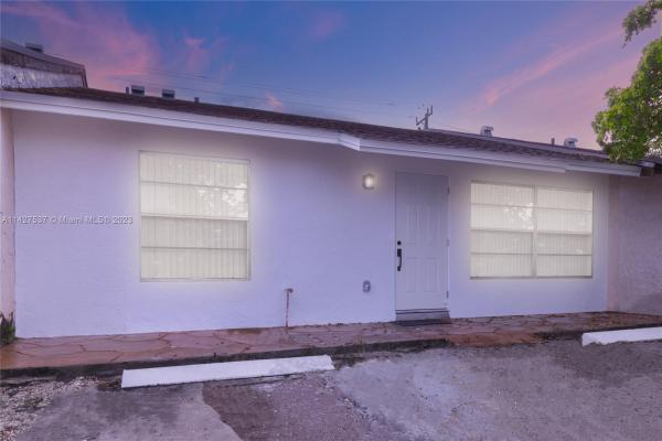 Kings Gardens, 4520 NW 190th St #4520, Miami Gardens, Florida 33055, image 2