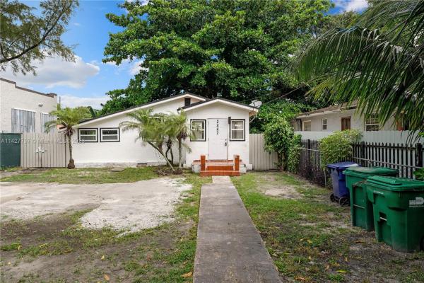 Smith Terrace, 2447 NW 42nd St, Brownsville, Florida 33142, image 1