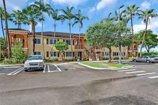 Monterey At Malibu Bay, 3380 NE 9 St #202, Homestead, Florida 33033, image 1