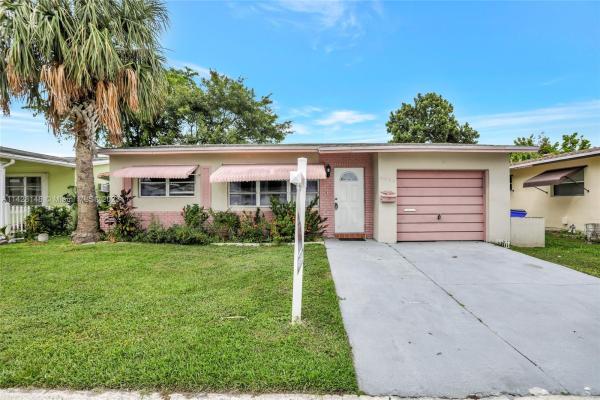 Paradise Gardens 1, 6835 NW 12th St, Margate, Florida 33063, image 1