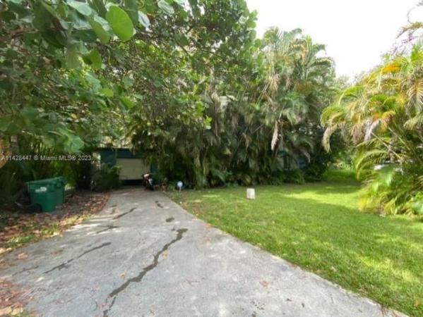 545 NW 91st St, Unincorporated Dade County, Florida 33150, image 2