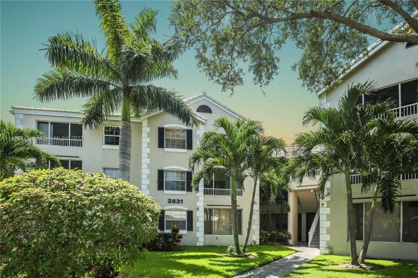 LakeView Club, 2831 N Oakland Forest Dr #210, Oakland Park, Florida 33309, image 1