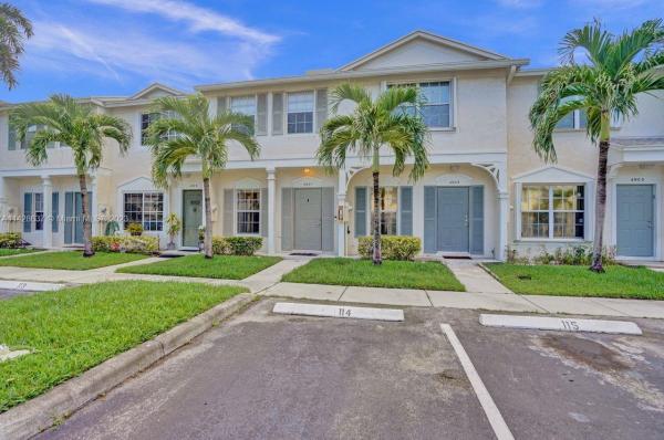 Banyan Oakridge, 4907 SW 31st Ter #114, Dania Beach, Florida 33312, image 1