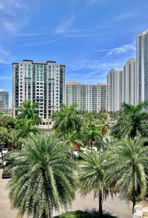 Arlen House East, 100 Bayview Dr #431, Sunny Isles Beach, Florida 33160, image 2