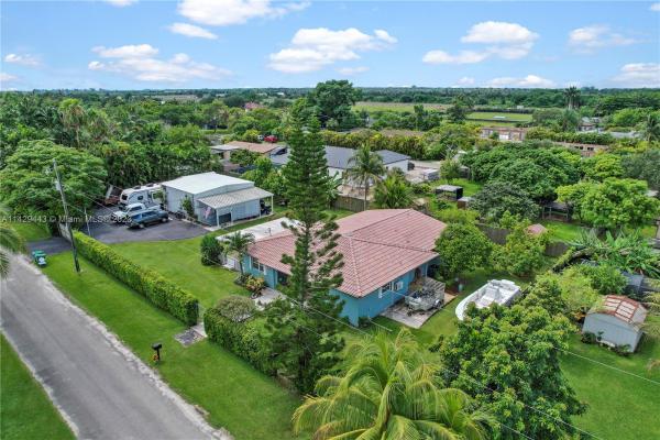 Inlikita, 18040 SW 174th St, Redland, Florida 33187, image 1