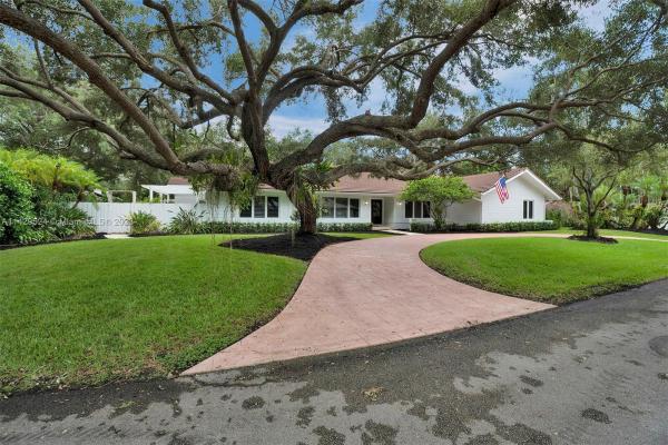 Stewart Oaks, 7420 SW 166th St, Palmetto Bay, Florida 33157, image 1