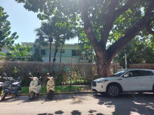 Meridian Court, 911 Meridian Ave #202, Miami Beach, Florida 33139, image 1