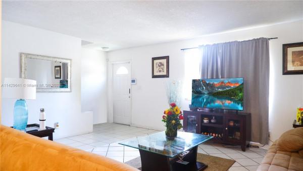 Blueberry Hill, 5743 Blueberry Ct #109, Lauderhill, Florida 33313, image 1