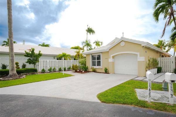 Lancaster & Capri At Lakes Of The Meadow, 15425 SW 47th Ter, Kendall West, Florida 33185, image 1