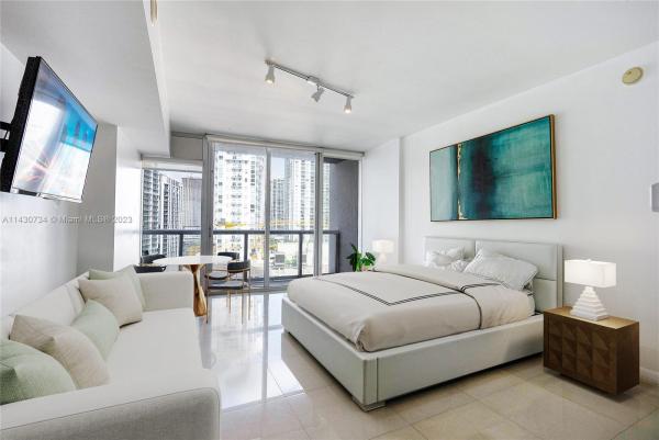 Icon Brickell Tower 3, 485 Brickell Ave #1705, Miami, Florida 33131, image 2