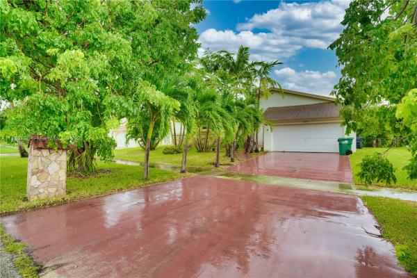 Saga Bay, 19951 SW 79th Ave, Cutler Bay, Florida 33189, image 2
