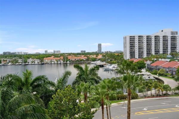 South Tower At The Point, 21055 NE Yacht Club Dr #707, Aventura, Florida 33180, image 1