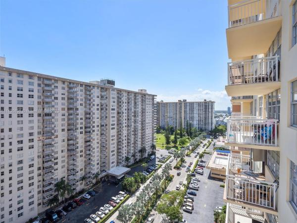 Winston Towers 200, 251 174th St #1815, Sunny Isles Beach, Florida 33160, image 1