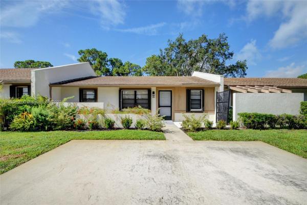 Cloisters, 6132 Fairfield Cir #7, Greenacres, Florida 33463, image 1