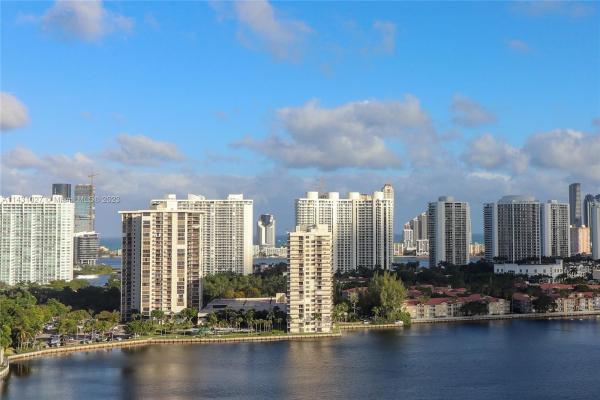 Commodore Plaza Tower, 2750 NE 183rd St #PH-11, Aventura, Florida 33160, image 2
