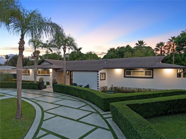 Garden Groves, 7990 SW 161st St, Palmetto Bay, Florida 33157, image 1