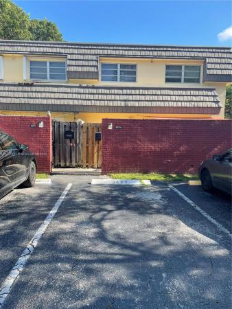 Kendale Lakes Townhouses, 8699 SW 137th Ave #8699, Kendale Lakes, Florida 33183, image 1