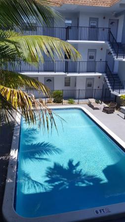 Casa Bona, 714 NE 10th St #207, Hallandale Beach, Florida 33009, image 1