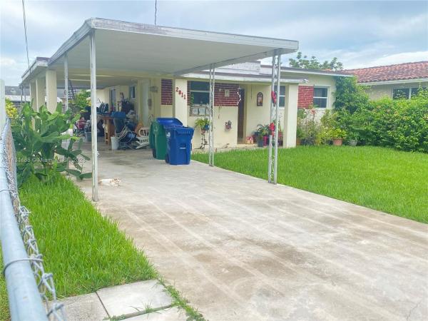 Coral Villas, 2811 SW 65th Ave, Coral Terrace, Florida 33155, image 1