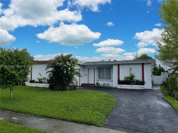 Sunrise Golf Village, 8551 NW 25th St, Sunrise, Florida 33322, image 1