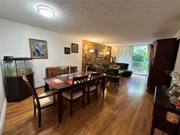 Summit Chase, 8411 NW 8th St #211, Fountainebleau, Florida 33126, image 1