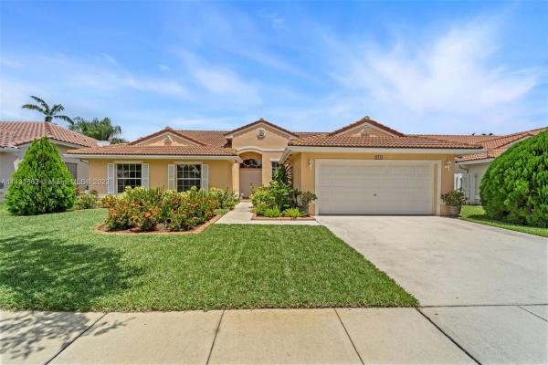 Estancia, 355 SW 188th Ave, Pembroke Pines, Florida 33029, image 1
