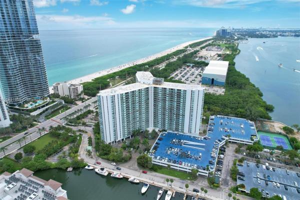 Arlen House East, 100 Bayview Dr #922, Sunny Isles Beach, Florida 33160, image 2