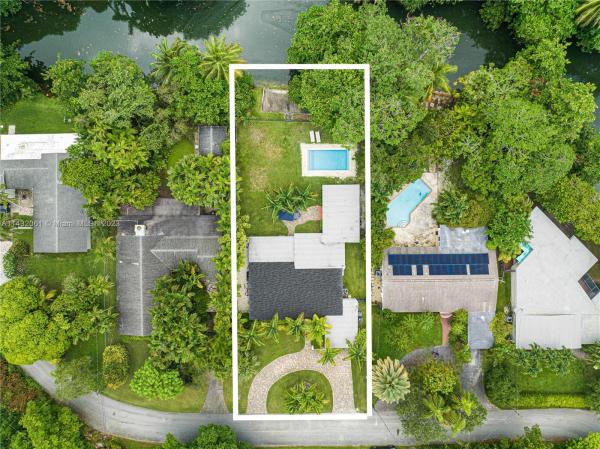Merion Park Manor, 6636 SW 64th Pl, South Miami, Florida 33143, image 1