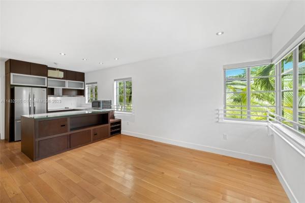 Baia, 930 10th St #6, Miami Beach, Florida 33139, image 1