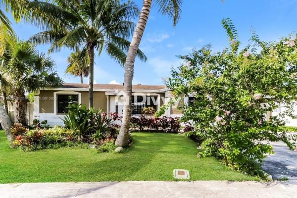 Forest Hill Village, 5792 Elder Dr, West Palm Beach, Florida 33415, image 1