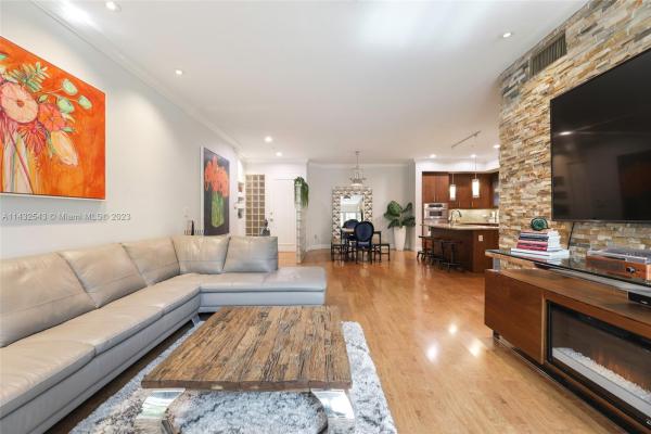 Rice 3333, 3333 Rice St #302, Miami, Florida 33133, image 1