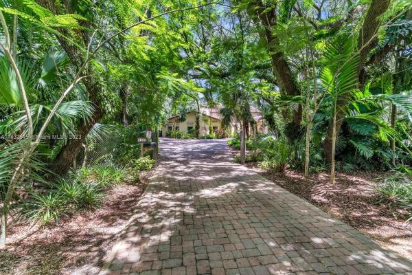 Helms Country Estates, 6747 SW 112th St, Pinecrest, Florida 33156, image 1