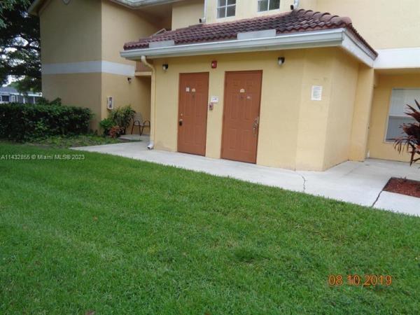 South Palm Place, 7610 Westwood Dr #113, Tamarac, Florida 33321, image 1